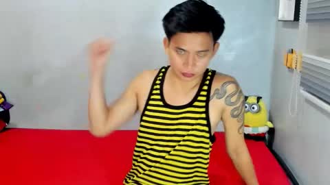 Snapshot of mr_squidcock chatting on 10.22.25 KYLE online show from 10.22.25