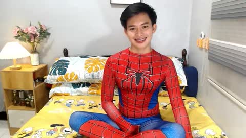 Snapshot of mr_squidcock chatting on 10.30.25 KYLE online show from 10.30.25