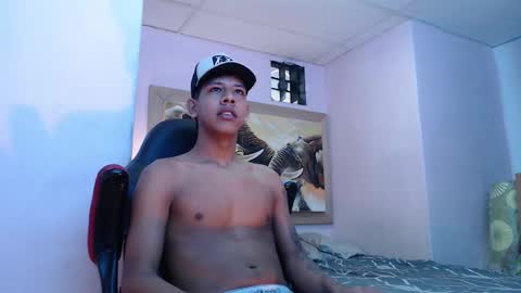 mr_stiven_ online show from 02.17.25