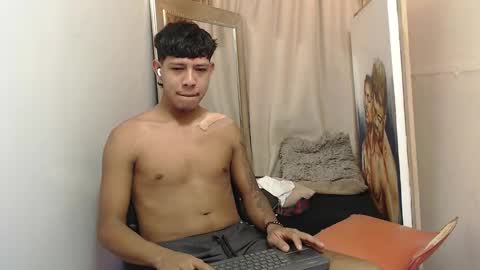 mr_stiven_ online show from 11.29.25