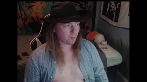 Snapshot of mr_strawberry chatting on 09.28.25 mr_strawberry online show from 09.28.25