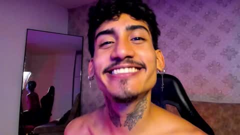 Snapshot of mr_strike chatting on 11.21.25 MR online show from 11.21.25