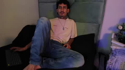 Snapshot of mr_strike chatting on 12.15.25 MR online show from 12.15.25