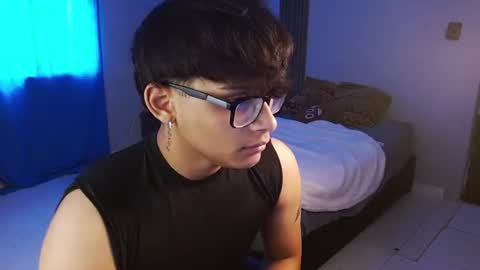 Snapshot of mr_yisuz chatting on 07.05.26 yisuz online show from 07.05.26