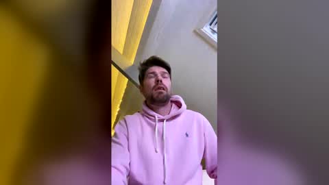 Snapshot of mraxwel chatting on 03.21.26 mraxwel online show from 03.21.26