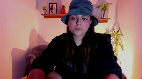 Laura online show from 03.07.25
