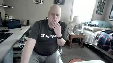 Snapshot of mrclean_55 chatting on 12.17.25 MrClean55 online show from 12.17.25