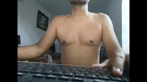 Snapshot of mrdongato01 chatting on 01.10.25 Gato online show from 01.10.25