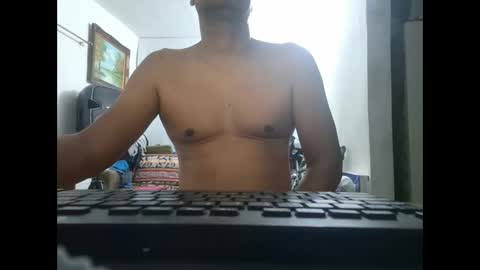 Snapshot of mrdongato01 chatting on 02.02.25 Gato online show from 02.02.25