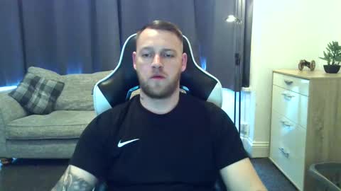 mrengland86566 online show from 03.07.26