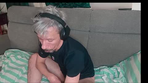 Snapshot of mreurope69 chatting on 01.12.25 I am Hardy online show from 01.12.25