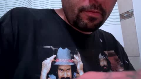 Snapshot of mrfrankfuckforfree chatting on 02.14.25 mrfrankfuckforfree online show from 02.14.25