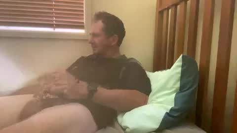 Snapshot of mrgray11xxx chatting on 02.22.25 mrgray11xxx aussie online show from 02.22.25
