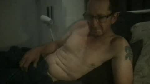 Snapshot of mrgray11xxx chatting on 10.04.25 mrgray11xxx aussie online show from 10.04.25