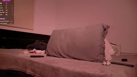 Snapshot of mrj9921 chatting on 11.11.25 Juan online show from 11.11.25