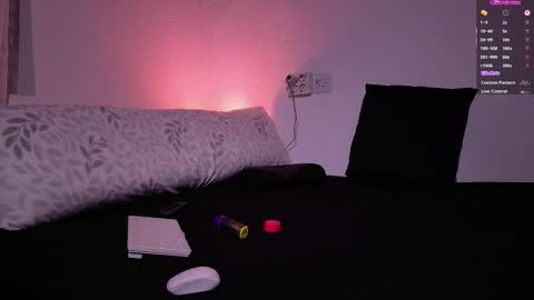 Snapshot of mrj9921 chatting on 12.23.25 Juan online show from 12.23.25