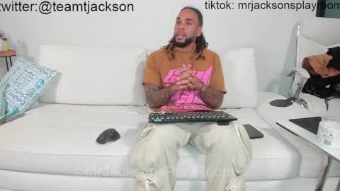 Snapshot of mrjacksonsplayroom chatting on 12.09.24 X TeamTJackson tnacamgirls online show from 12.09.24