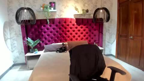 mrjustin_ online show from 10.24.25