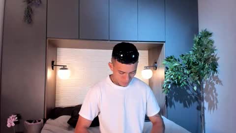 mrjustin_ online show from 11.17.25