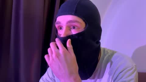 Snapshot of mrkallin chatting on 02.19.26 mrkallin online show from 02.19.26