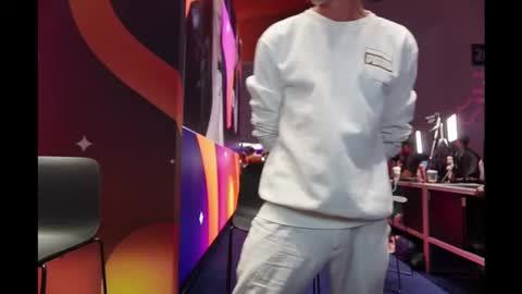 Mr Long online show from 09.28.25