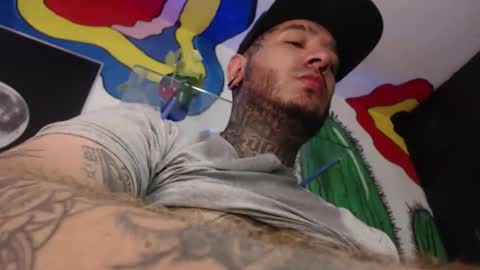 Snapshot of mrmanny__ chatting on 12.16.25 mrmanny__ online show from 12.16.25