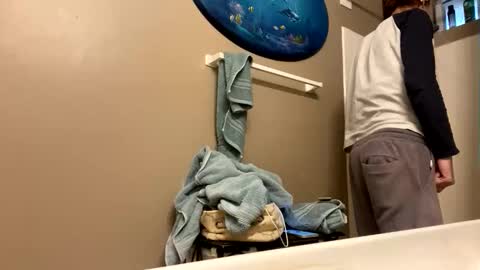 Snapshot of mrmeltyourheart chatting on 12.21.25 James online show from 12.21.25