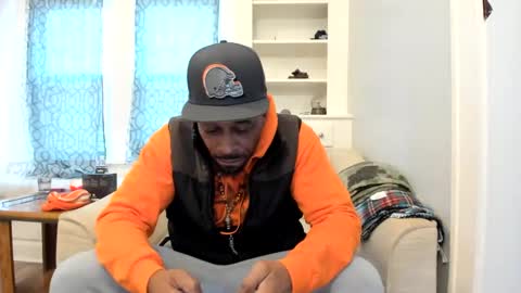 Snapshot of mromg007 chatting on 12.29.24 mromg007 online show from 12.29.24