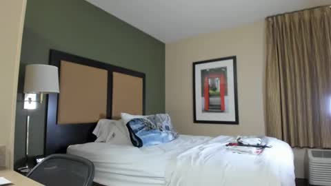 Snapshot of mromg007 chatting on 12.14.25 mromg007 online show from 12.14.25