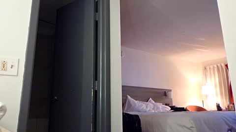 Snapshot of mrprofandpamjohnson chatting on 11.05.25 mrprofandpamjohnson online show from 11.05.25