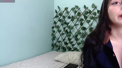 Snapshot of mrs__lovett chatting on 11.17.25 Helena Carter online show from 11.17.25