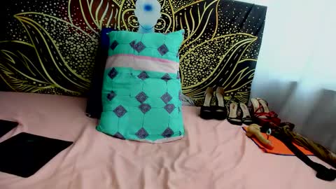 Snapshot of mrs_angelica chatting on 12.02.25 Angelica online show from 12.02.25