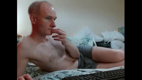 Snapshot of mrs_velvet_vixen_and_mr_stud chatting on 11.05.25 Mrs Velvet Vixen online show from 11.05.25