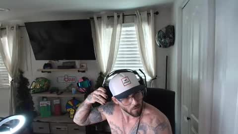 Snapshot of mrstr33tfr33k chatting on 01.21.25 mrstr33tfr33k online show from 01.21.25