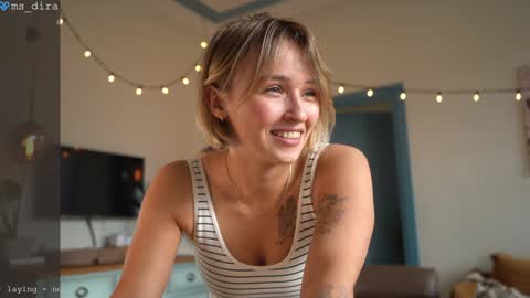 Snapshot of ms_dira chatting on 02.14.26 dira and the riru tribe online show from 02.14.26