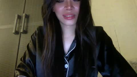 Lara online show from 09.15.25