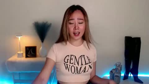 Snapshot of ms_lhaydeebunny chatting on 09.21.25 Evon online show from 09.21.25