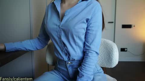 Snapshot of ms_seductive chatting on 04.18.26 Your M online show from 04.18.26