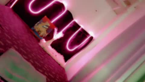 mscherry_ online show from 01.08.26