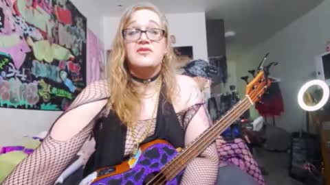 Cunty Luxxe online show from 10.28.25