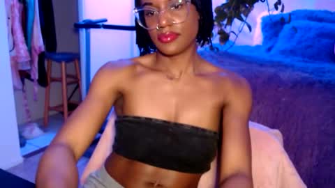 CocoSage online show from 02.12.26