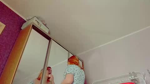 Snapshot of msfiery chatting on 12.19.24 Im Jess I can be a strict stepMother or a sweet stMommy all depends on you online show from 12.19.24
