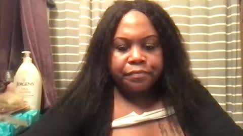 Snapshot of msjonemillion chatting on 01.25.25 Chocolate Candy Stick online show from 01.25.25