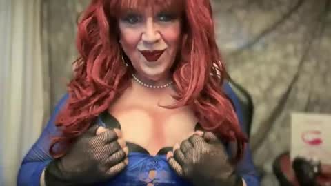 Snapshot of mskarentoy chatting on 11.19.25 mskarentoy online show from 11.19.25