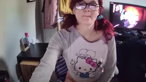 Snapshot of msmallow chatting on 01.26.25 Mallow online show from 01.26.25