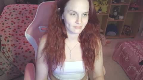 Snapshot of msmallow chatting on 09.26.25 Mallow online show from 09.26.25