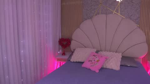 Manuela  online show from 03.13.26