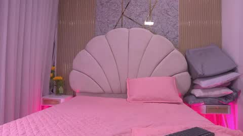 Snapshot of mssburbuja chatting on 05.06.26 Manuela online show from 05.06.26