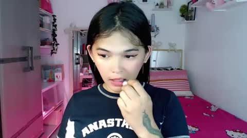 Snapshot of mstefany chatting on 10.06.25 tefany online show from 10.06.25