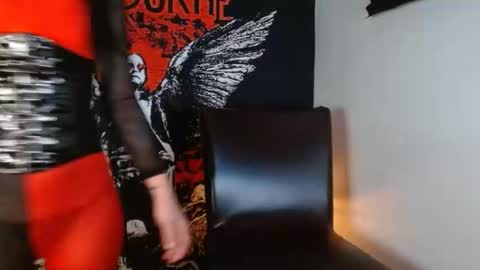 Snapshot of msvioletx chatting on 10.27.25 MsVioletx online show from 10.27.25